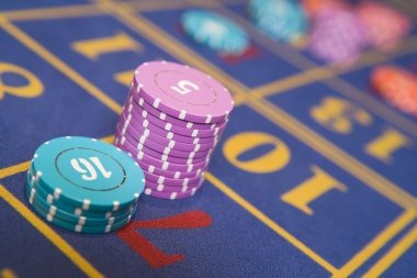 NetEnt live blackjack table on jitu77 resmi with dealer and multiple camera angles